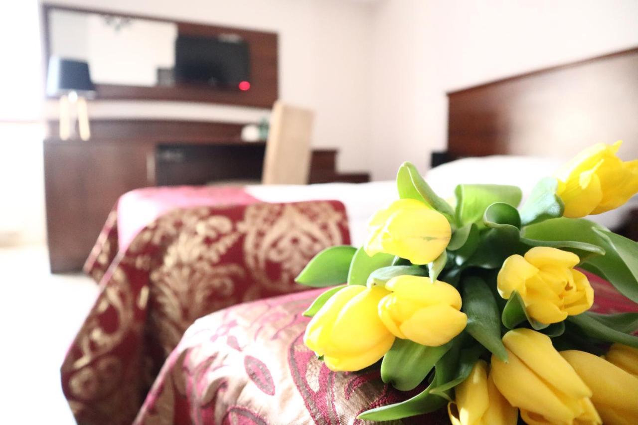 Aparthotel Ekspresja Nakło nad Notecią Eksteriør billede